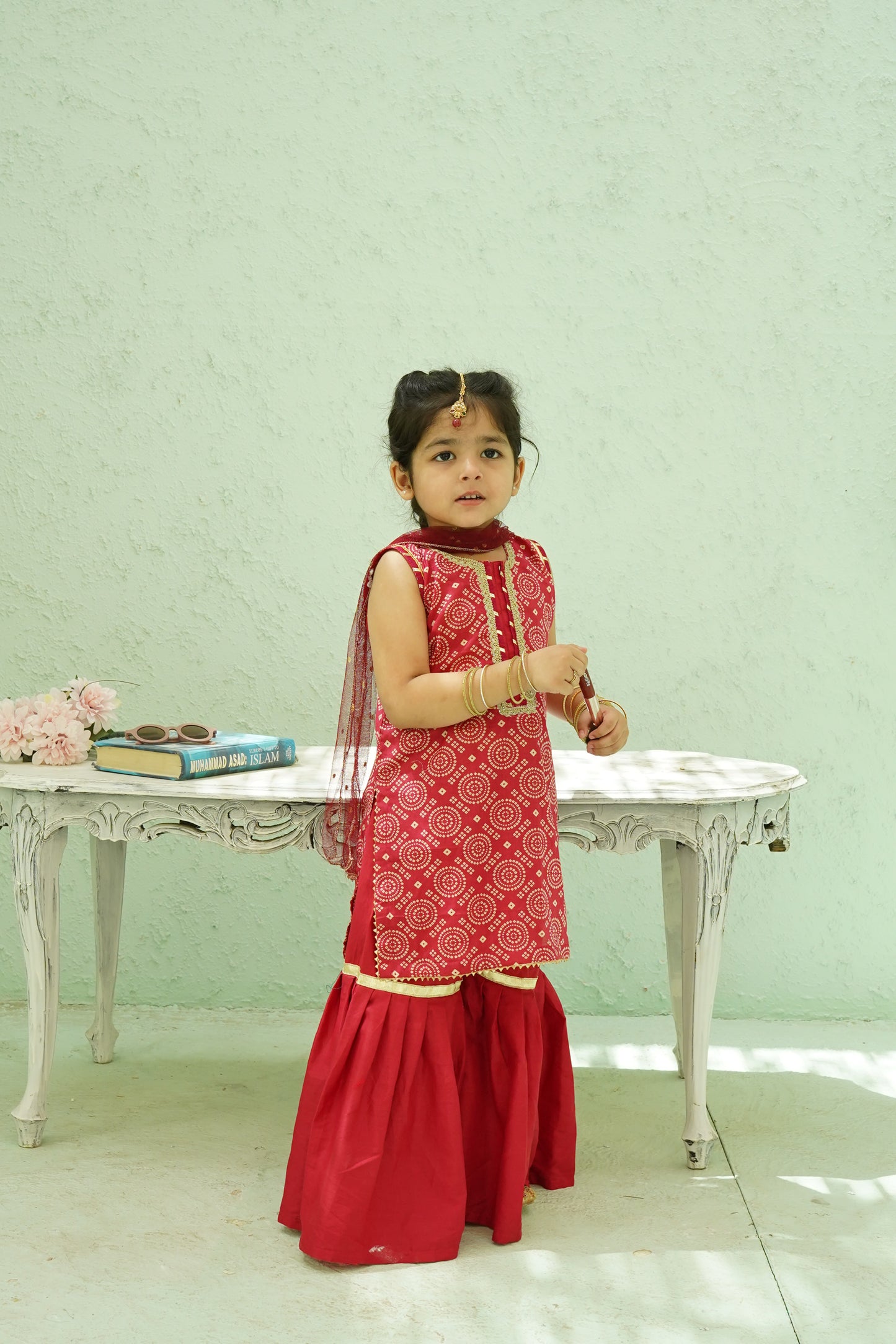 Red Lawn gharara