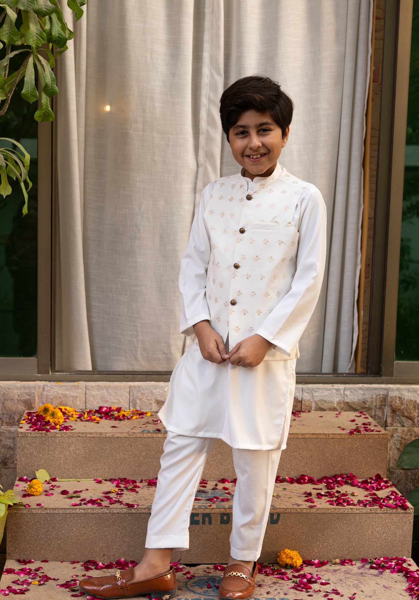 White Waistcoat Set (WGWEID26)