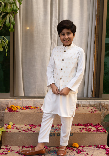 White Waistcoat Set (WGWEID26)