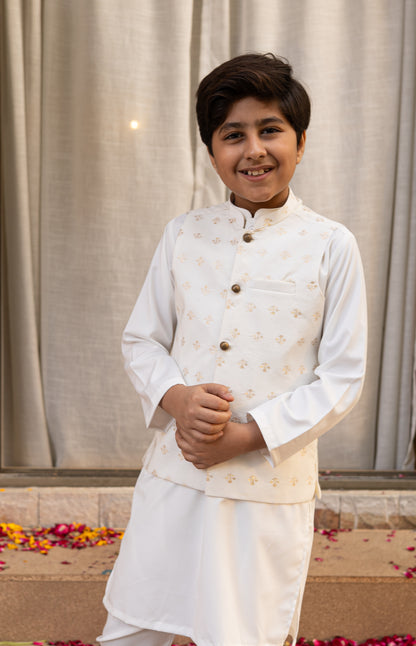 White Waistcoat Set (WGWEID26)