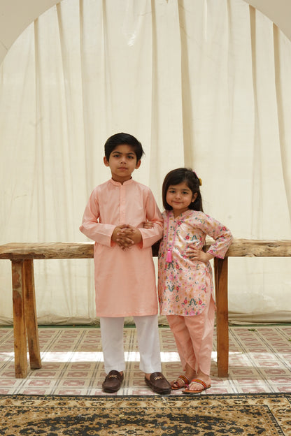 Peach kurta tulip