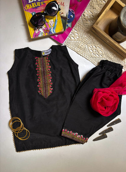 Black kameez shalwar