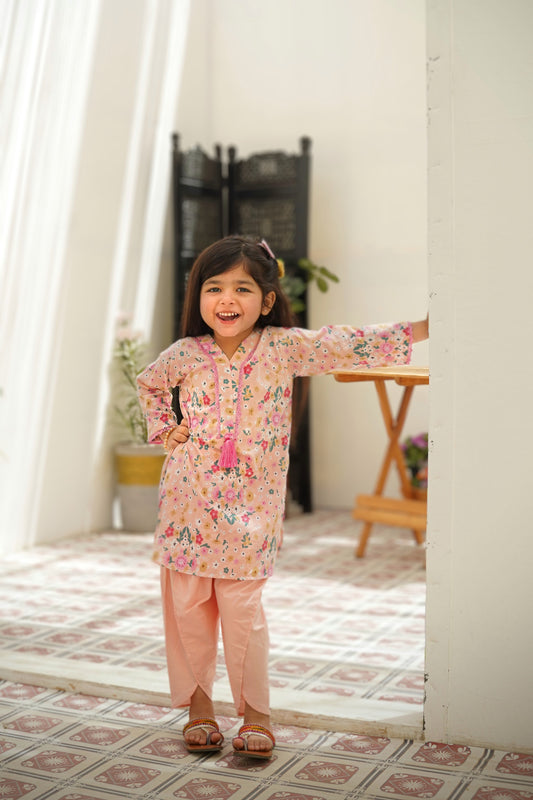 Peach kurta tulip