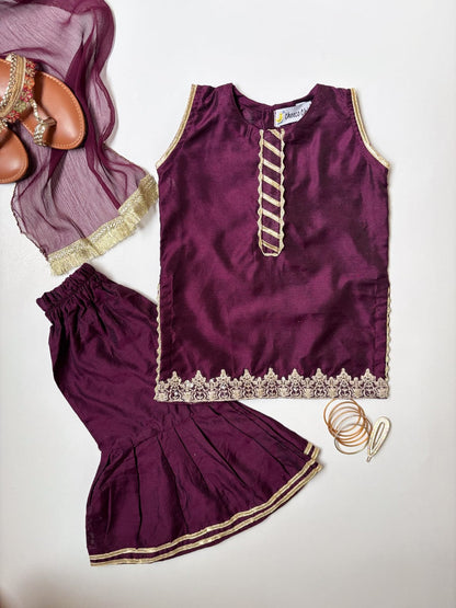 Plum gharara